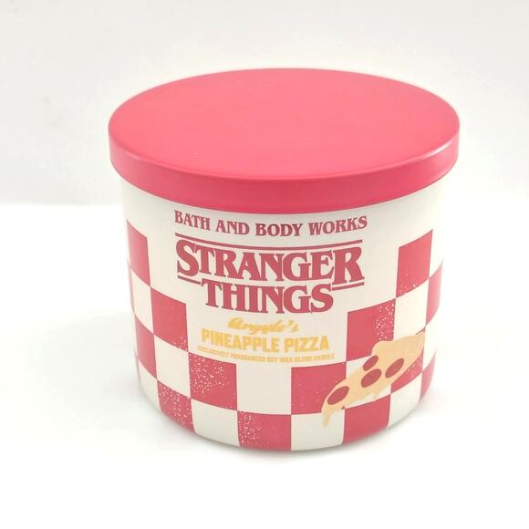 Bath & Body Works Stranger Things Argyle's Pineapple Pizza 3 Wick Candle NEW Red - Picture 1 of 4